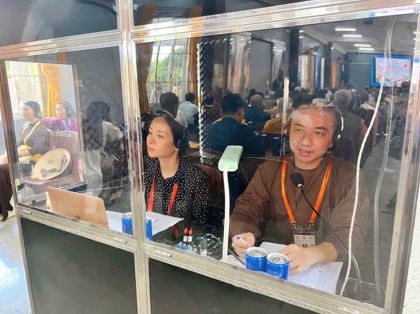 Bất ngờ sau chuyện Tăng, Ni trẻ dịch tiếng Anh như gió tại Vesak 2025